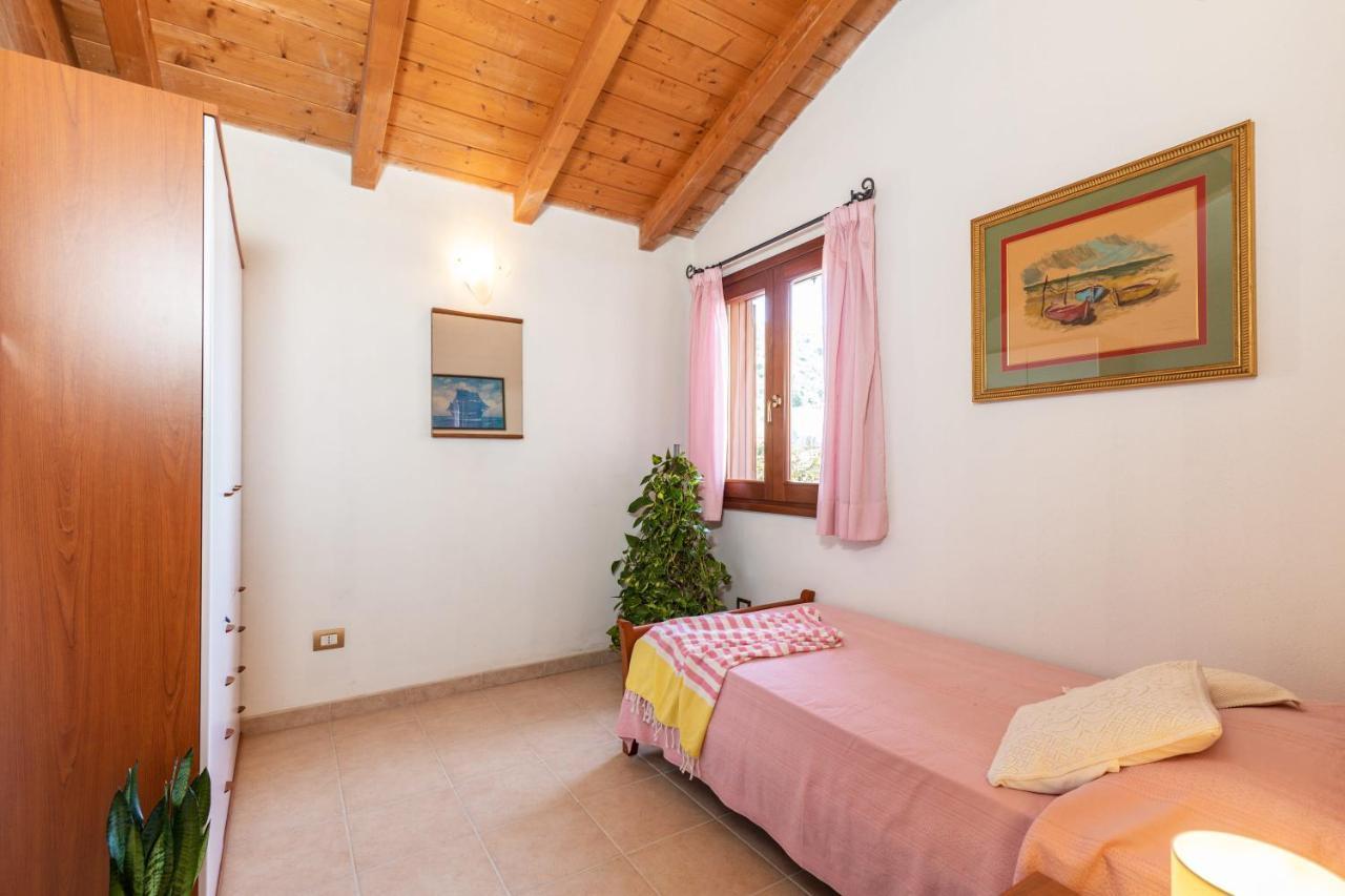 Апартаменты Casa Orfea Санта-Мария-Наварезе Экстерьер фото
