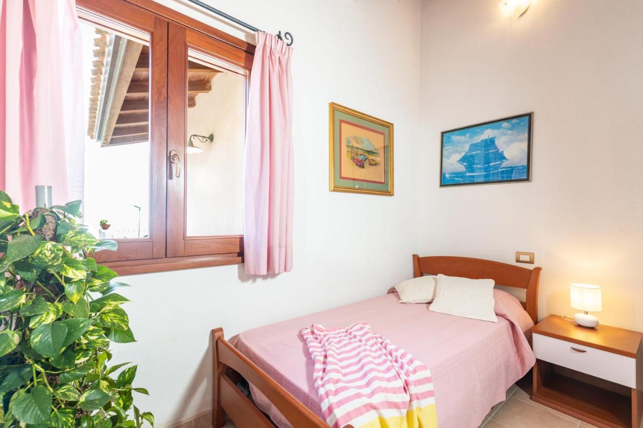 Апартаменты Casa Orfea Санта-Мария-Наварезе Экстерьер фото
